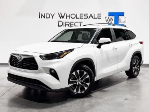 White 2023 Toyota Highlander L for sale in Carmel, IN