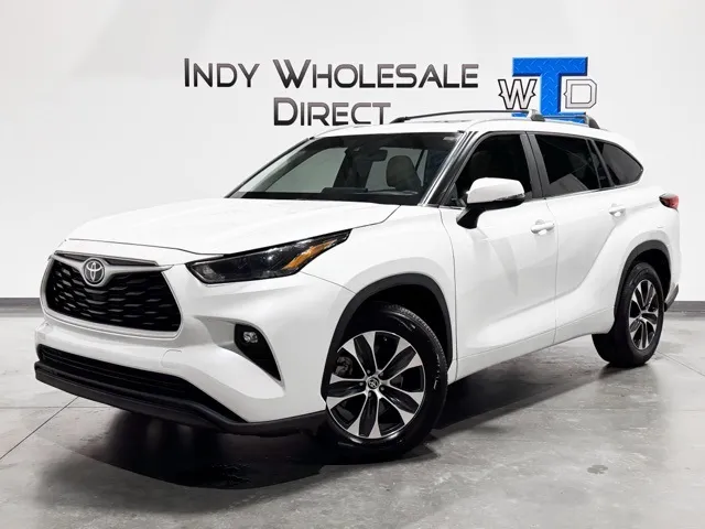 White 2023 Toyota Highlander L for sale in Carmel, IN
