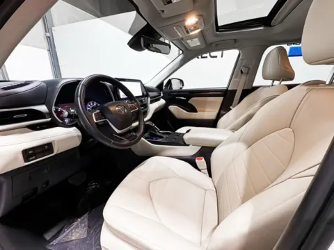 Photos of 2023 Toyota Highlander L for sale in Carmel, IN at Indy Wholesale Direct