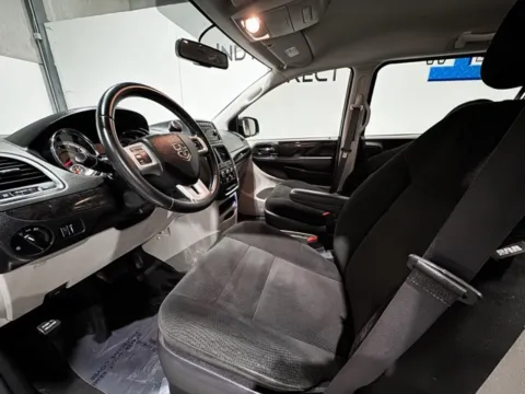 Photos of 2016 Dodge Grand Caravan SE for sale in Carmel, IN at Indy Wholesale Direct