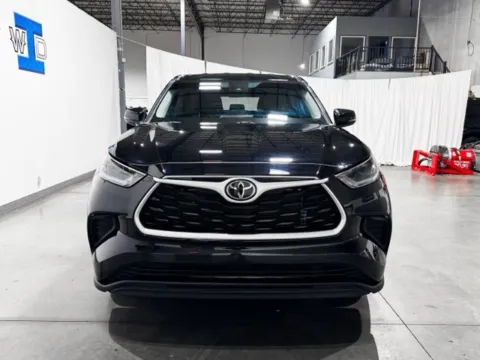 More photos of 2021 Toyota Highlander L at Indy Wholesale Direct, IN
