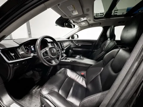 Photos of 2018 Volvo V90 Cross Country T5 for sale in Carmel, IN at Indy Wholesale Direct