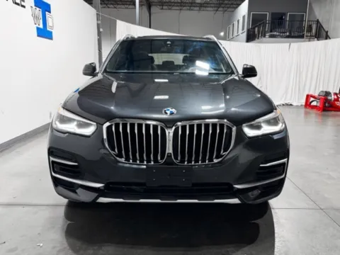 More photos of 2023 BMW X5 xDrive40i at Indy Wholesale Direct, IN