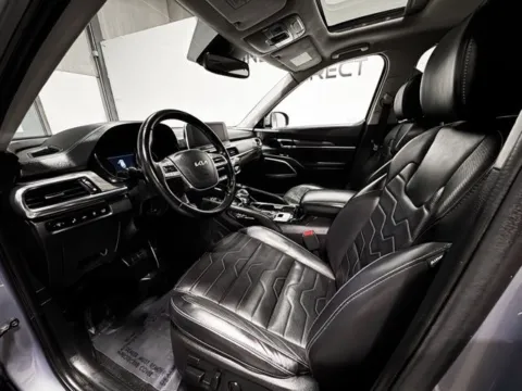 Photos of 2022 Kia Telluride SX for sale in Carmel, IN at Indy Wholesale Direct