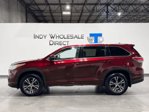 Another view of 2016 Toyota Highlander XLE V6 for sale in Carmel, IN at Indy Wholesale Direct