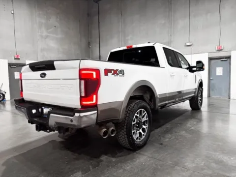 More photos of 2021 Ford F-350SD Lariat at Indy Wholesale Direct, IN