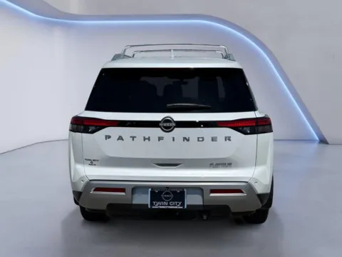 More photos of 2025 Nissan Pathfinder Platinum at Twin City Nissan, TN