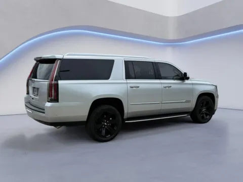 Another view of 2019 Cadillac Escalade ESV Premium Luxury for sale in Alcoa, TN at Twin City Nissan