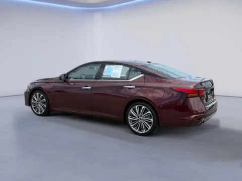 More photos of 2023 Nissan Altima 2.5 SL at Twin City Nissan, TN