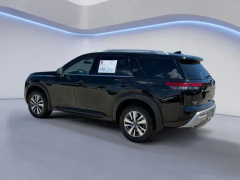 More photos of 2025 Nissan Pathfinder SL at Twin City Nissan, TN