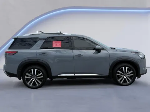Photos of 2025 Nissan Pathfinder Platinum for sale in Alcoa, TN at Twin City Nissan