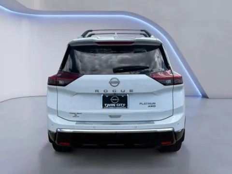 More photos of 2025 Nissan Rogue Platinum at Twin City Nissan, TN