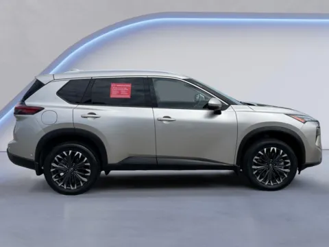 Photos of 2025 Nissan Rogue SL for sale in Alcoa, TN at Twin City Nissan