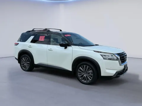 White 2023 Nissan Pathfinder SL for sale in Alcoa, TN