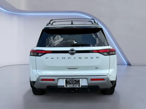 More photos of 2023 Nissan Pathfinder SL at Twin City Nissan, TN