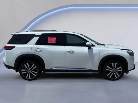 Photos of 2025 Nissan Pathfinder Platinum for sale in Alcoa, TN at Twin City Nissan