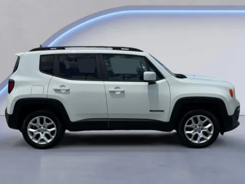 Photos of 2017 Jeep Renegade Latitude for sale in Alcoa, TN at Twin City Nissan