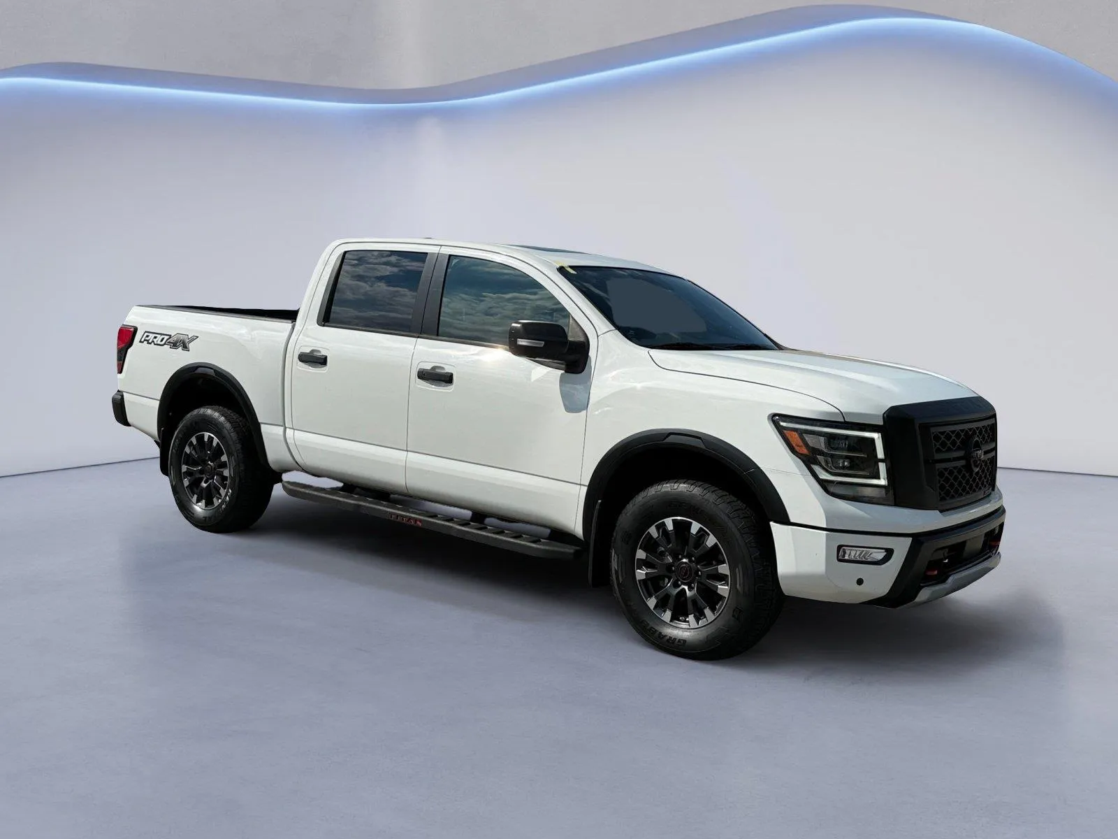 White 2024 Nissan Titan PRO-4X for sale in Alcoa, TN