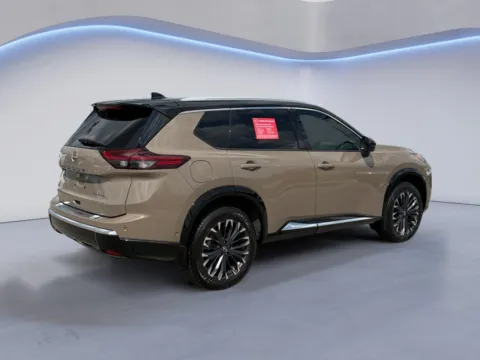 Another view of 2024 Nissan Rogue Platinum for sale in Alcoa, TN at Twin City Nissan