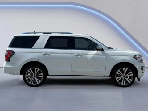 Photos of 2021 Ford Expedition Platinum for sale in Alcoa, TN at Twin City Nissan