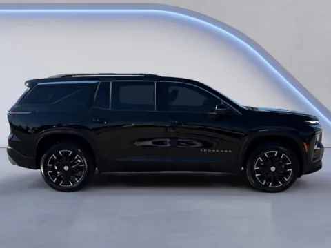 Photos of 2025 CHEVROLET TRAVERSE LT for sale in Alcoa, TN at Twin City Nissan