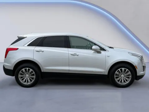 Photos of 2019 Cadillac XT5 Luxury AWD for sale in Knoxville, TN at Cadillac of Knoxville