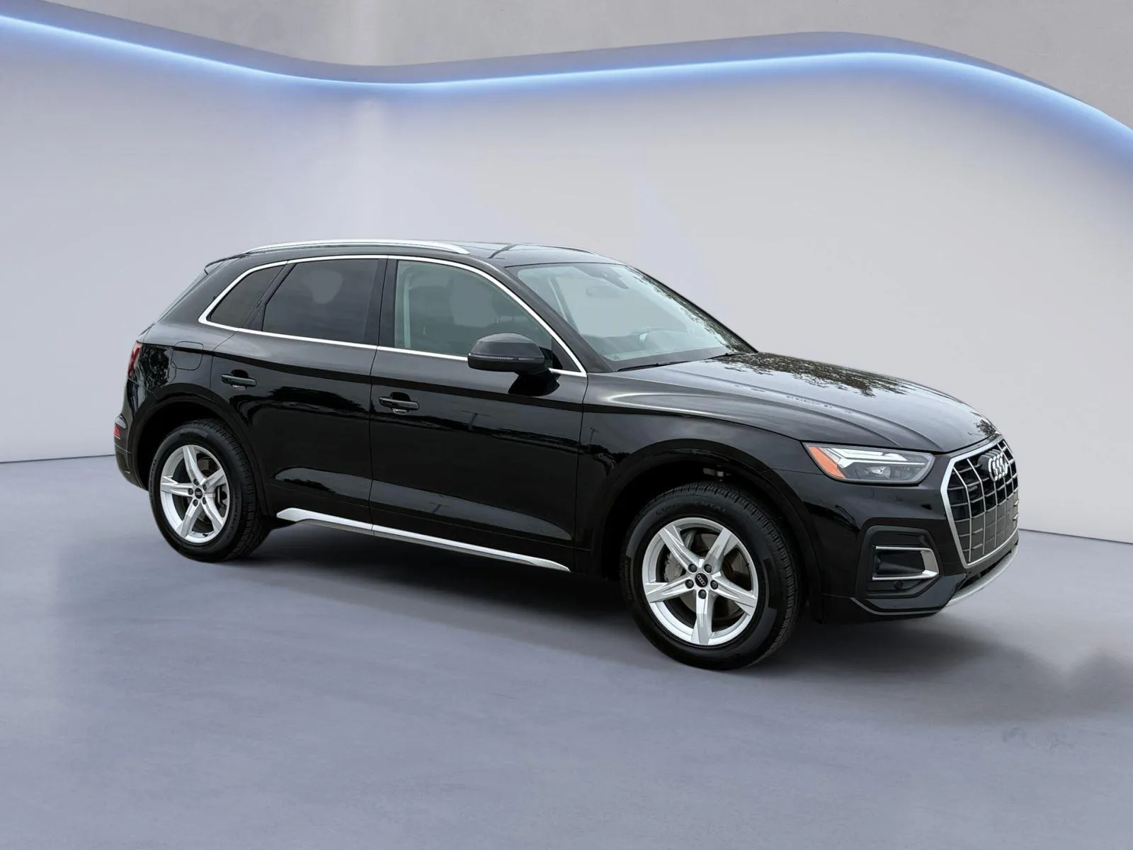 Black 2023 Audi Q5 Premium for sale in Knoxville, TN
