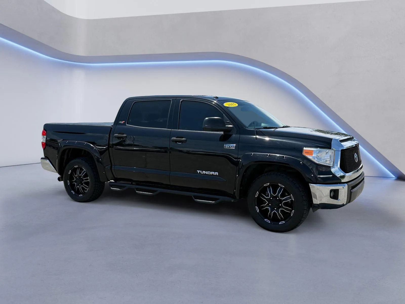 Black 2015 Toyota Tundra Truck SR5 for sale in Knoxville, TN