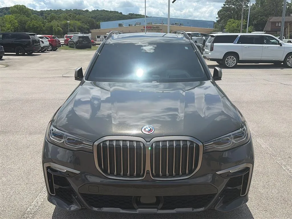 Gray 2022 BMW X7 M50i for sale in Knoxville, TN