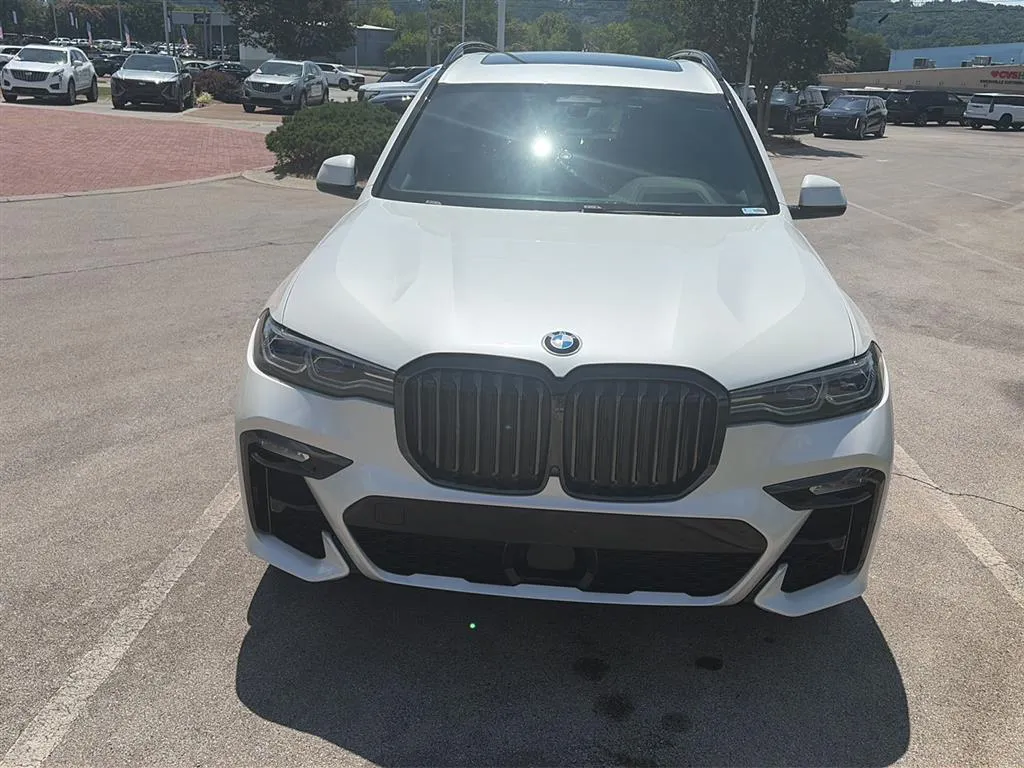 White 2020 BMW X7 M50i for sale in Knoxville, TN