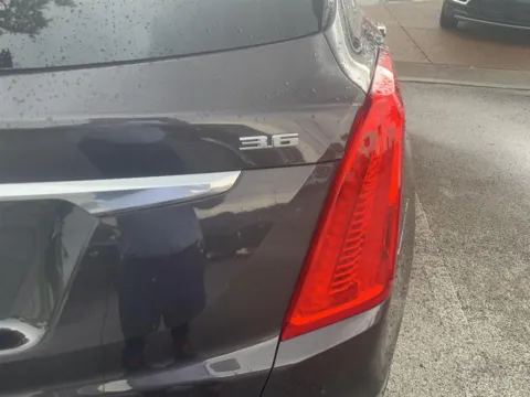 Another view of 2018 Cadillac XT5 Luxury AWD for sale in Knoxville, TN at Cadillac of Knoxville