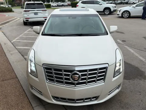 White 2013 Cadillac XTS Luxury for sale in Knoxville, TN