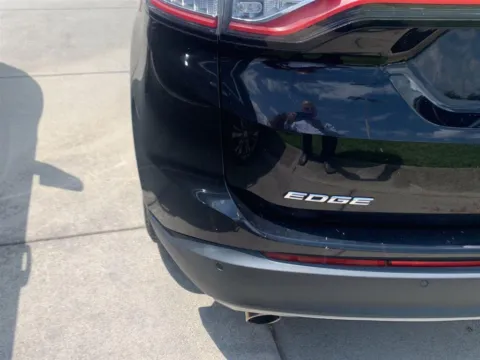 More photos of 2018 Ford Edge SEL at Cadillac of Knoxville, TN
