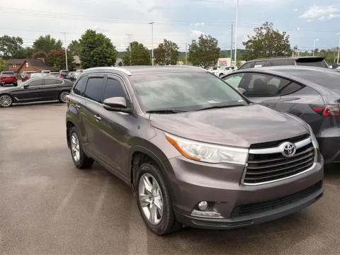 Photos of 2016 Toyota Highlander Limited for sale in Knoxville, TN at Cadillac of Knoxville