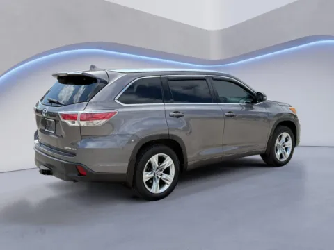 Another view of 2016 Toyota Highlander Limited for sale in Knoxville, TN at Cadillac of Knoxville