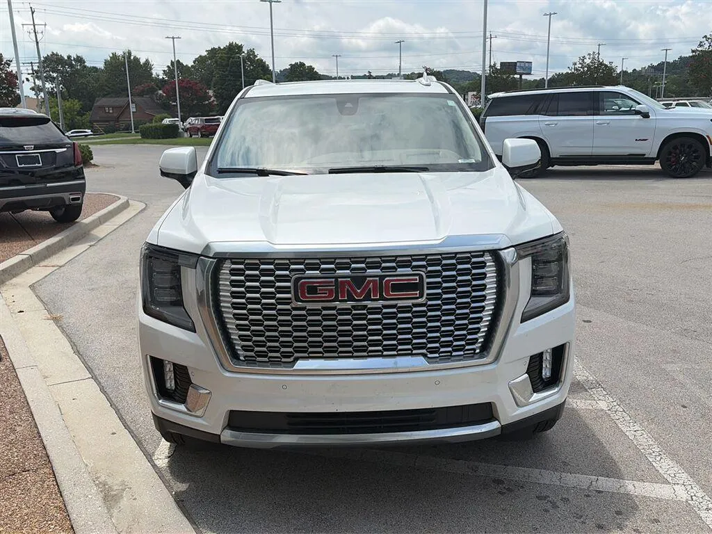 White 2022 GMC Yukon Denali for sale in Knoxville, TN
