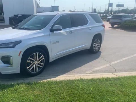 Photos of 2022 Chevrolet Traverse High Country for sale in Knoxville, TN at Cadillac of Knoxville