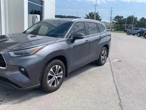 Photos of 2024 Toyota Highlander XLE for sale in Knoxville, TN at Cadillac of Knoxville