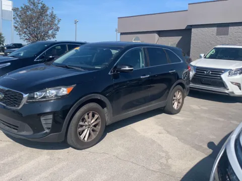 Photos of 2019 Kia Sorento L for sale in Knoxville, TN at Cadillac of Knoxville