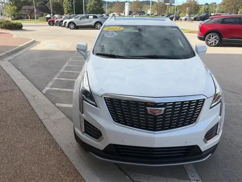 White 2023 Cadillac XT5 FWD Premium Luxury for sale in Knoxville, TN