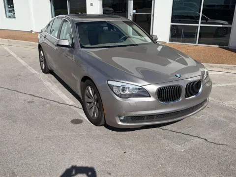 Photos of 2009 BMW 7 Series 750i for sale in Knoxville, TN at Cadillac of Knoxville