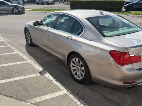 More photos of 2009 BMW 7 Series 750i at Cadillac of Knoxville, TN