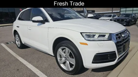 White 2019 Audi Q5 Premium Plus for sale in Knoxville, TN
