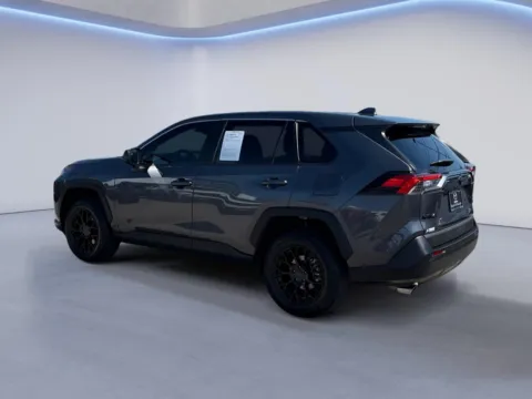 More photos of 2022 Toyota RAV4 LE at Mazda of Knoxville, TN