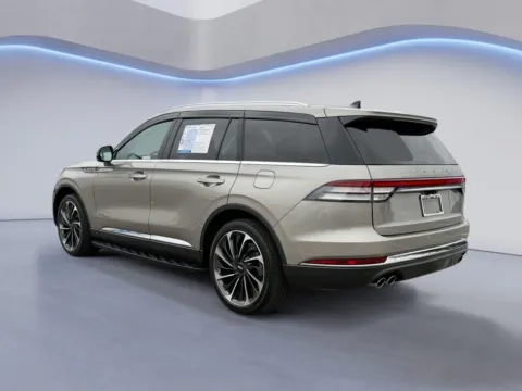 More photos of 2023 Lincoln Aviator Reserve at Twin City Certified, TN