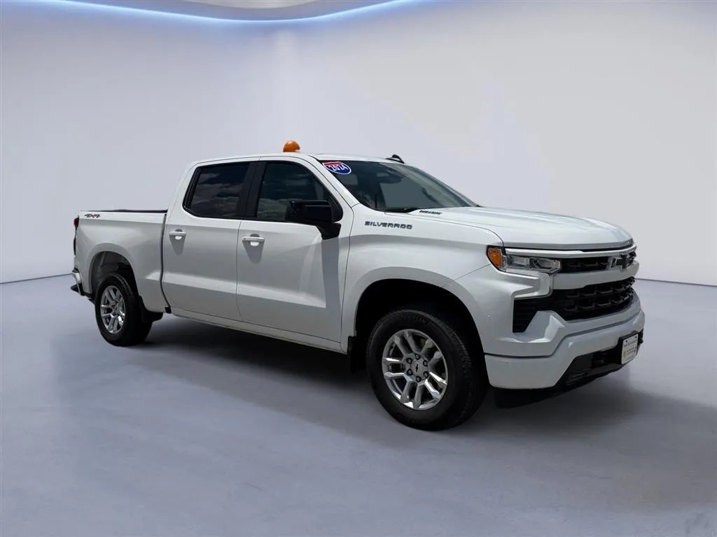 White 2024 Chevrolet Silverado 1500 RST for sale in Maryville, TN