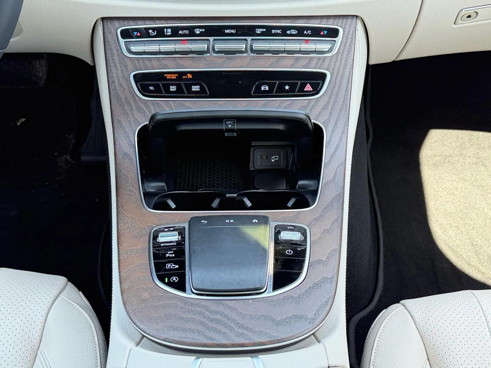 2022 Mercedes-Benz E-Class E350 - Photo 20