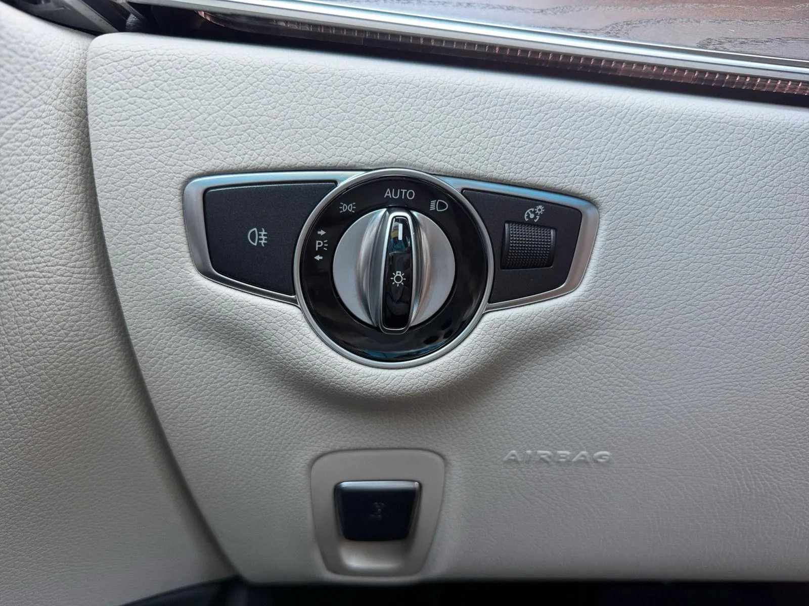 2022 Mercedes-Benz E-Class E350 - Photo 21