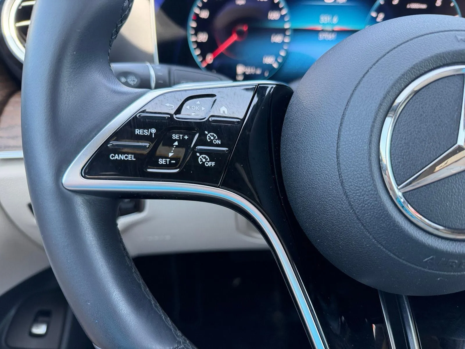 2022 Mercedes-Benz E-Class E350 - Photo 26