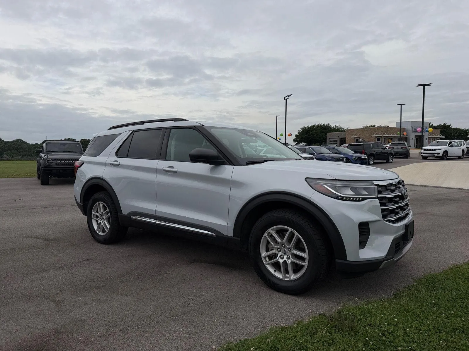 White 2025 Ford Explorer Active for sale in Maryville, TN